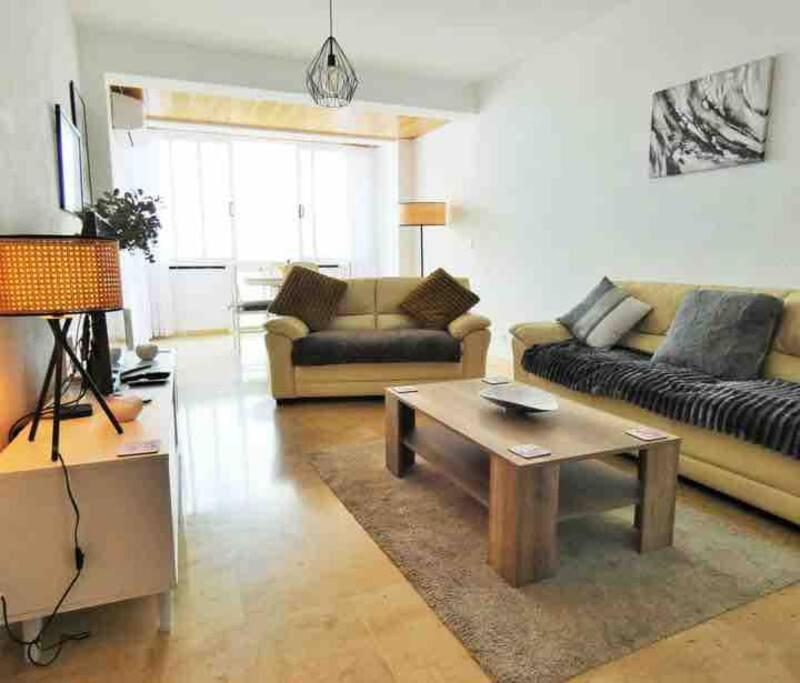 Lovely 2 Bedroom Apartment 2Nd Line To Beach Альбир Экстерьер фото