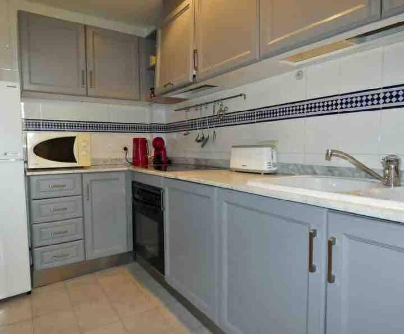 Lovely 2 Bedroom Apartment 2Nd Line To Beach Альбир Экстерьер фото