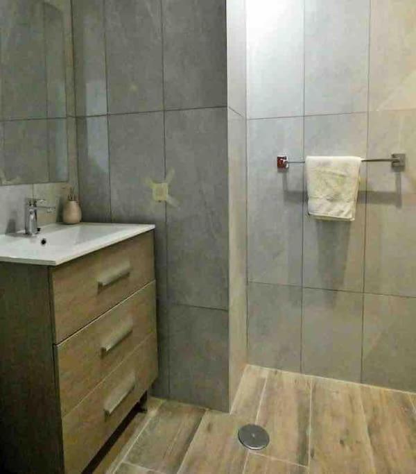 Lovely 2 Bedroom Apartment 2Nd Line To Beach Альбир Экстерьер фото